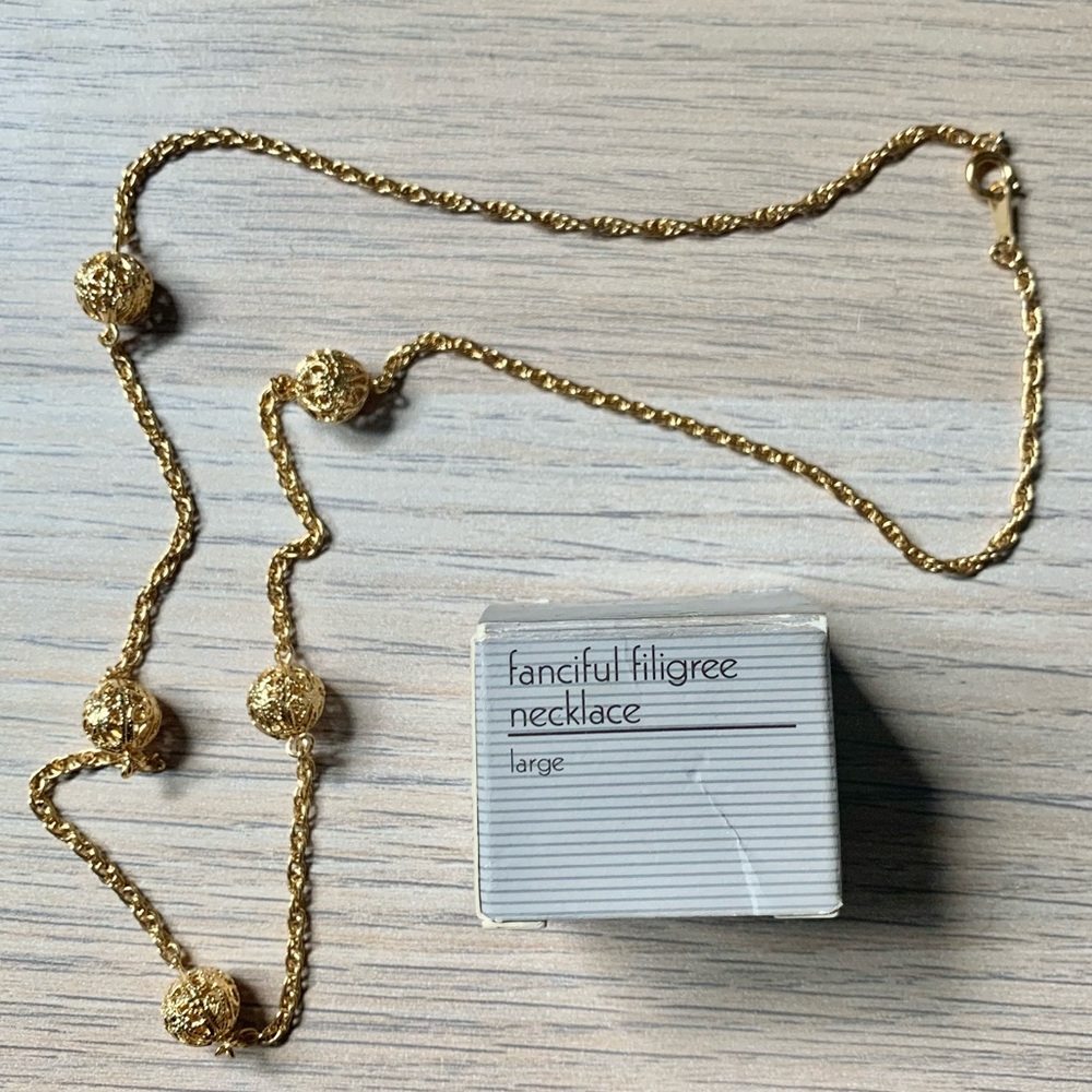 Vintage Avon Fanciful Filigree Necklace